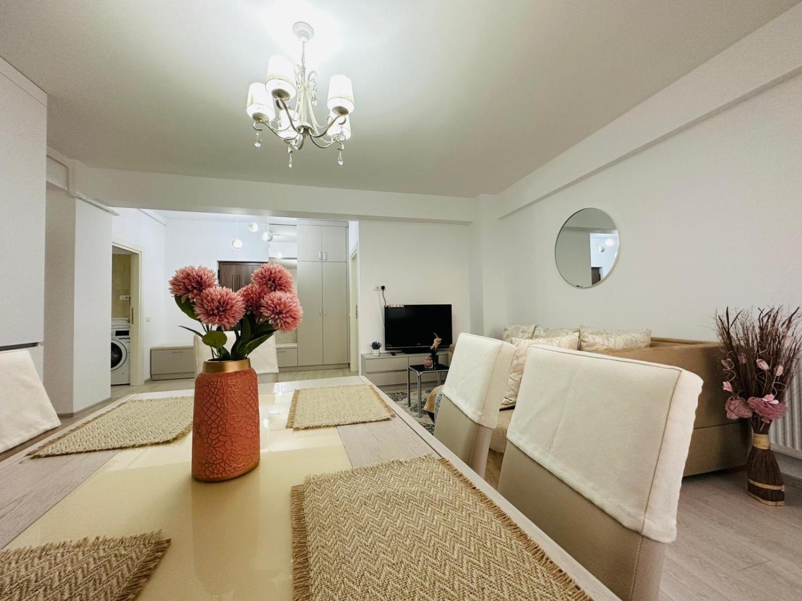 Palas Retreat - Q Residence Ιάσιο Εξωτερικό φωτογραφία